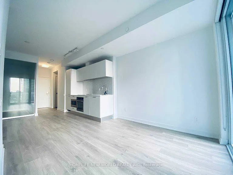 3 Gloucester St #913 — Photo 4