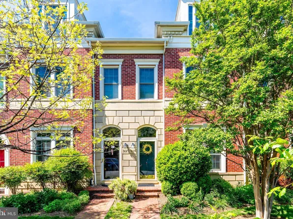 905 Bernard St, Alexandria, VA 22314