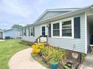 4174 Morningside Dr, Winston Salem, NC 27106
