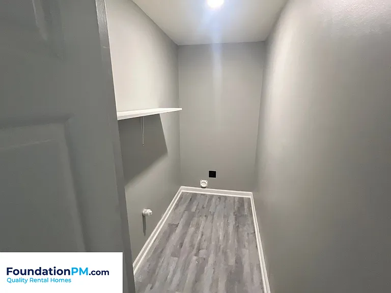 765 Marywood St — Photo 7