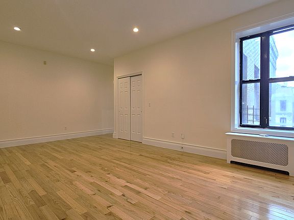 4th image of 300 Fort Washington Ave APT 6C