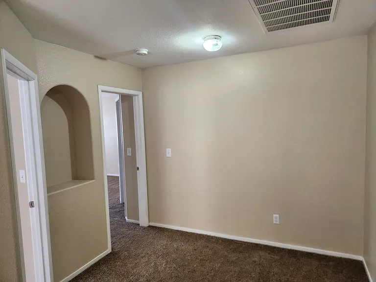 5724 Royal Castle Ln — Photo 20