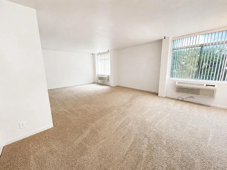 7520 Hornwood Dr #405 — Photo 7
