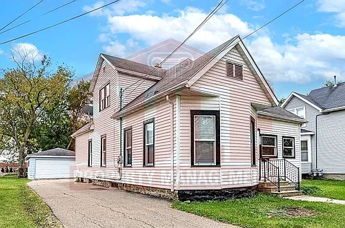 317 Chute St Photo 1