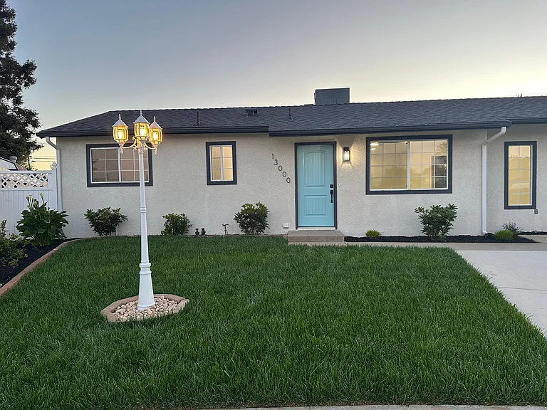 13000 Lorenzo Ct — Photo 6