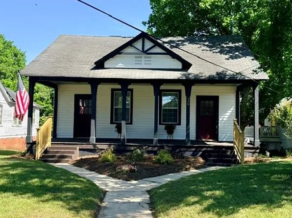39 N Broad St, Porterdale, GA 30014