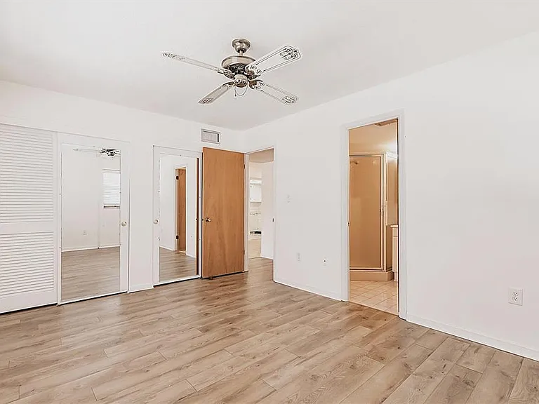 4158 Tamiami Trl #S6 — Photo 15