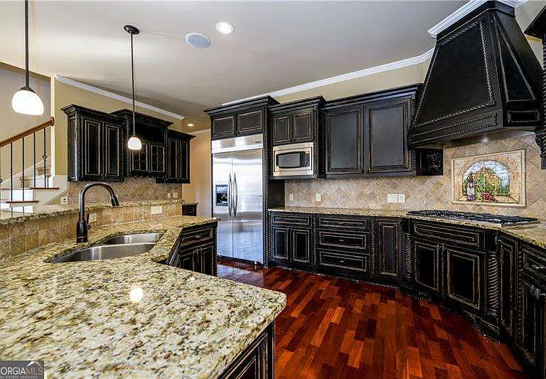 2770 Shumard Oak Dr — Photo 11