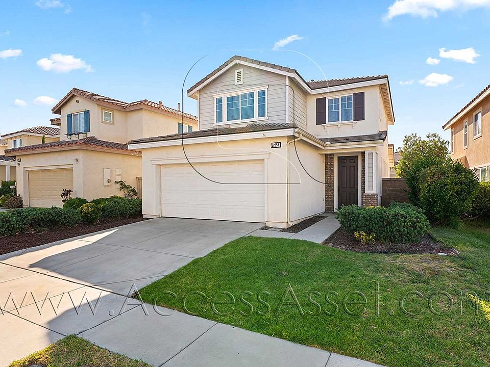 1st image of 32355 Fernleaf Dr