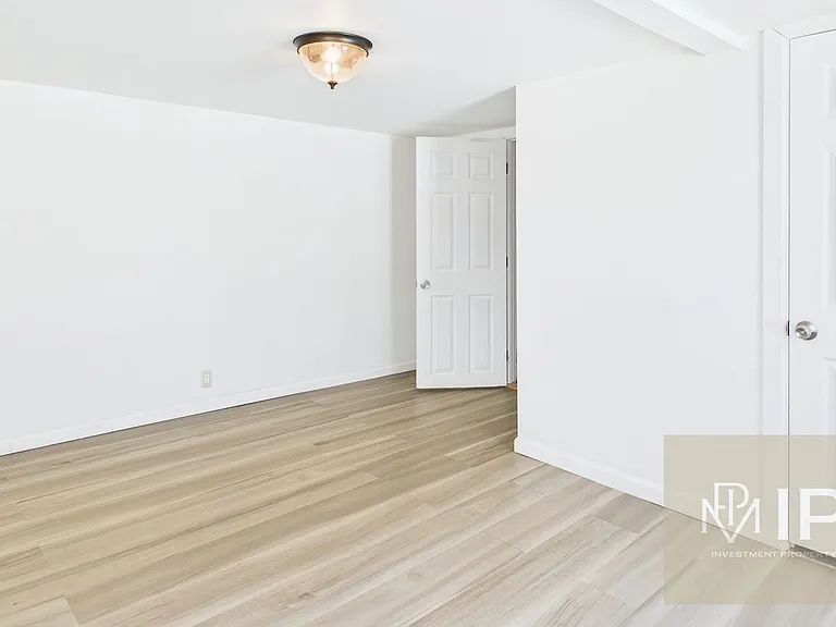 532 Ridge St — Photo 12