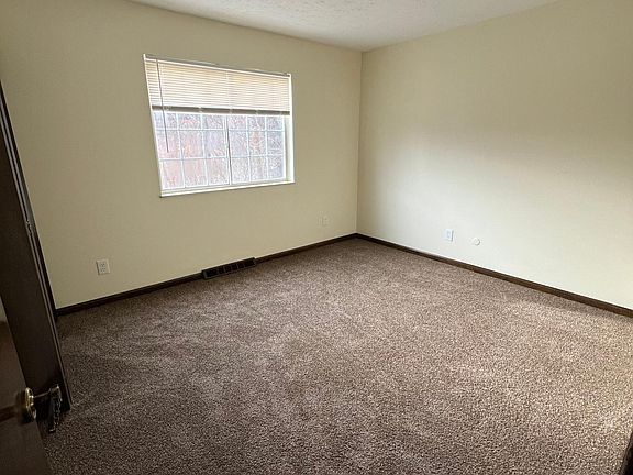 5th image of 295 Canova Dr
