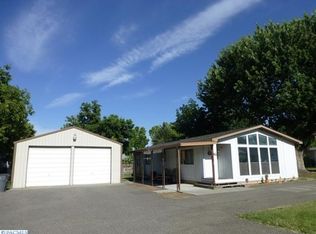 111 S Edison St, Kennewick, WA 99336