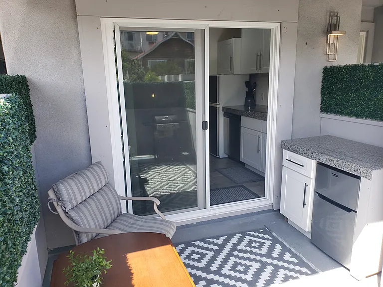 237 S Clementine St #8 — Photo 14