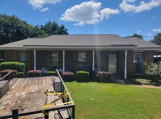 220 Teri Ln, Prattville, AL 36066