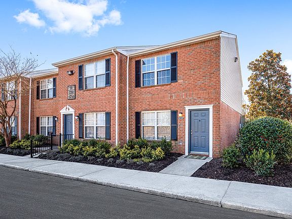 4th image of 5600 Salem Run Blvd #11511R