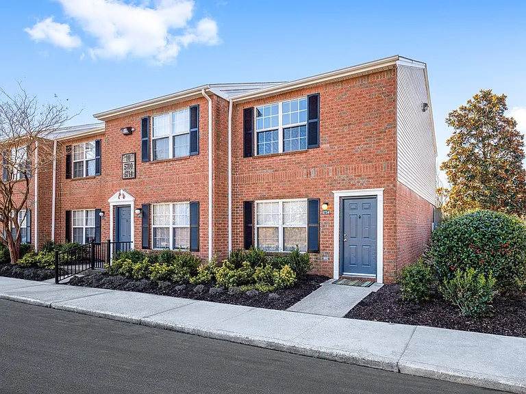 Willow Bend Townhomes — Photo 37