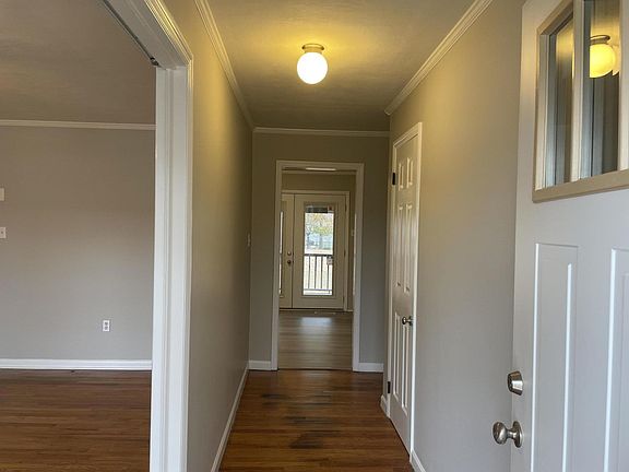 4th image of 3950 Forestview Dr NW