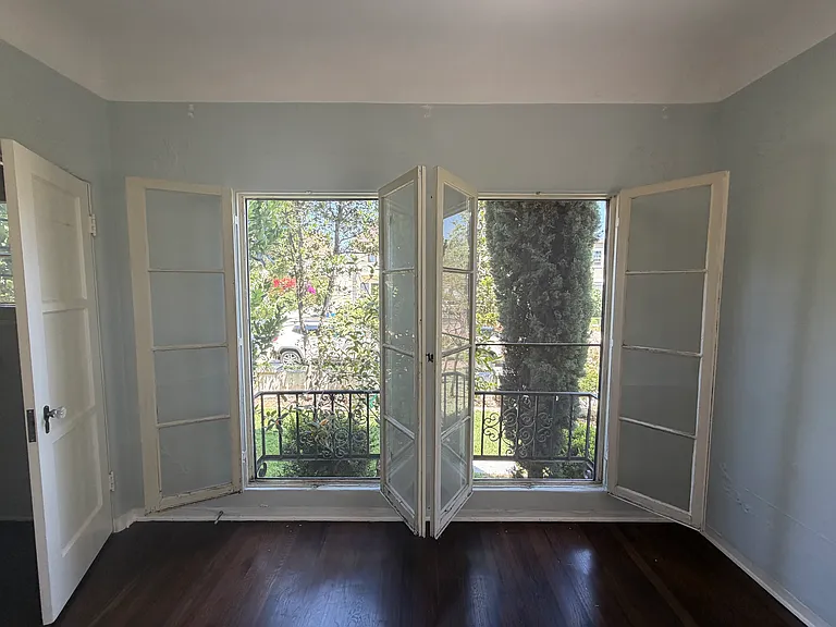 1047 S Orange Grove Ave #1 — Photo 30