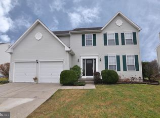 745 Amber Ln, Vineland, NJ 08360