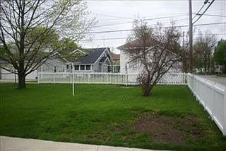 2nd image of 800 Gray Ave