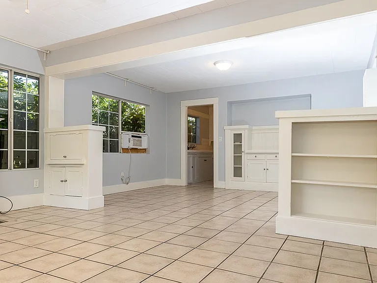719 N Coronado St — Photo 16