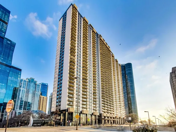 400 E Randolph St APT 1824, Chicago, IL 60601
