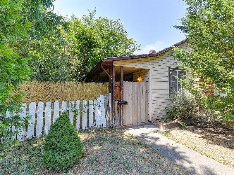 1st image of 3025 Callecita St