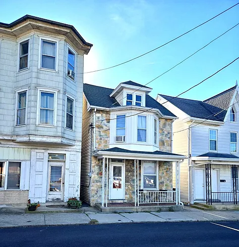 115 S Potomac St Photo 1
