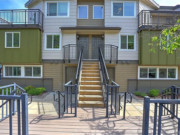 2nd image of 15821 NE Leary Way APT C218
