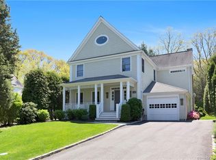 12 Ridgewood Rd, Norwalk, CT 06853