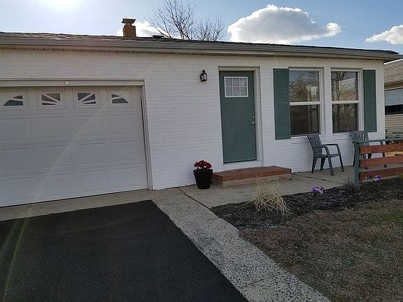 2nd image of 26 Caribbean St