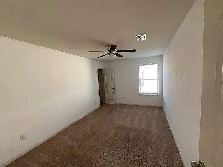 172 Allington Cir — Photo 30