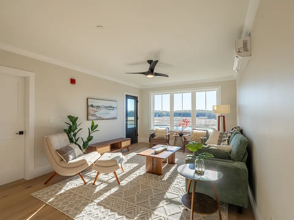 815 Lafayette Rd #103