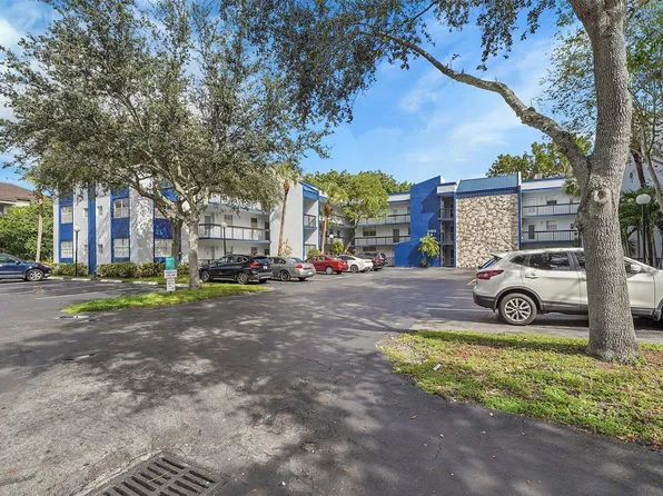 3150 Holiday Springs Boulevard #103, Margate, FL 33063