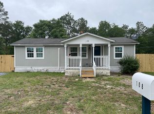 108 Camelia St, Raeford, NC 28376