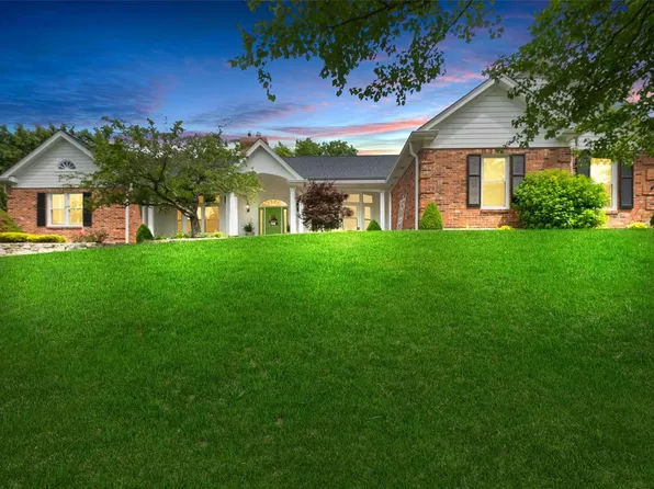 9173 Fox Bridge Dr, Saint Louis, MO 63127
