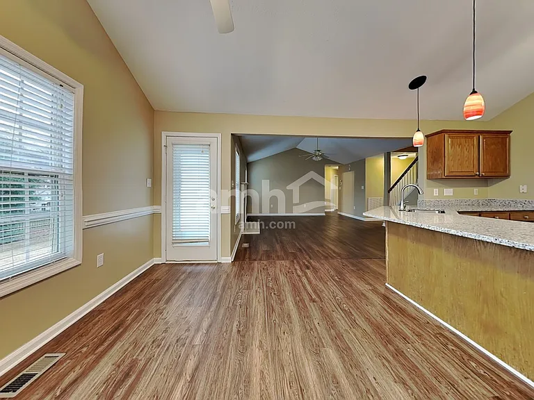 112 Pine Orchard Ct — Photo 5