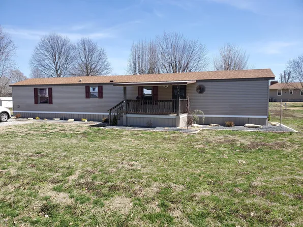 606 Van Zant St, Chester, IL 62233