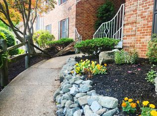 935 Innsbruck Dr #D, Hummelstown, PA 17036