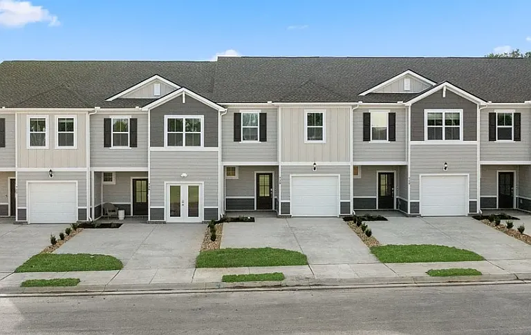 3015 Seguaro Ln — Photo 1