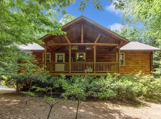 14 Tanglewood Ln, Saluda, NC 28773