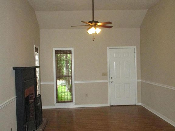 4th image of 230 Bridgeford Blvd