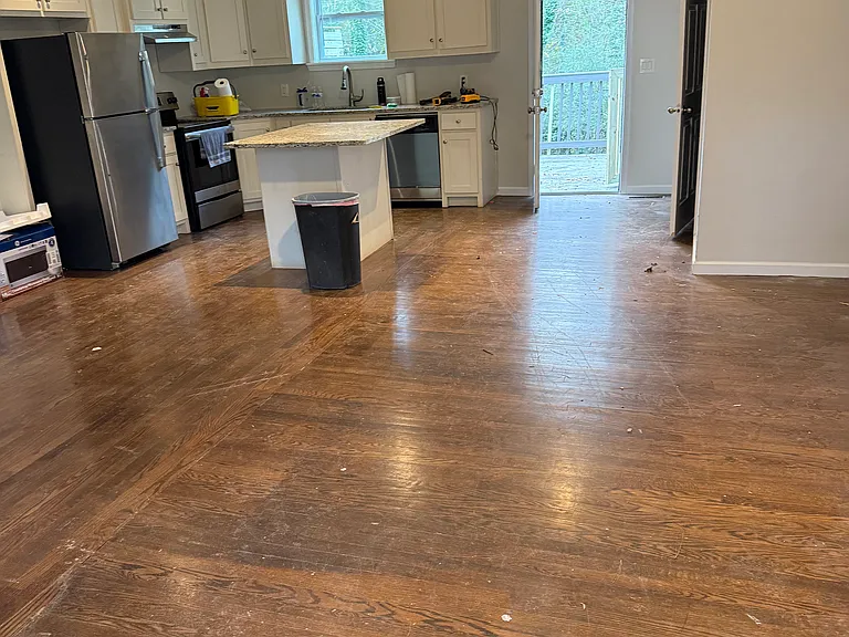 2556 Godfrey Dr NW — Photo 2