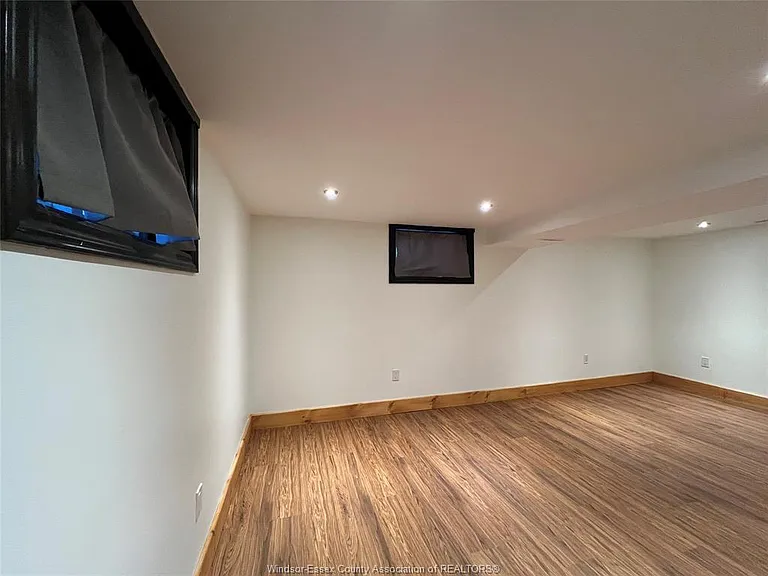 41 Alexandra Ave SW #BACK — Photo 9