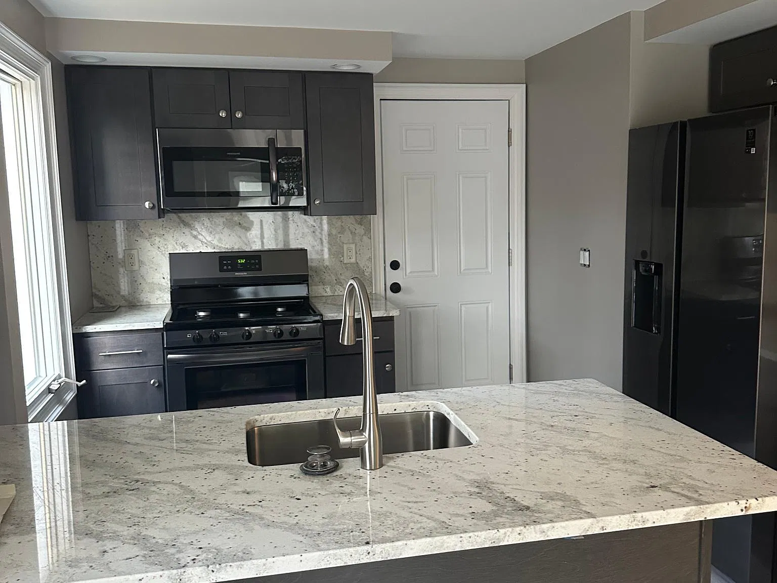 130 Pepper Tree Dr — Photo 2