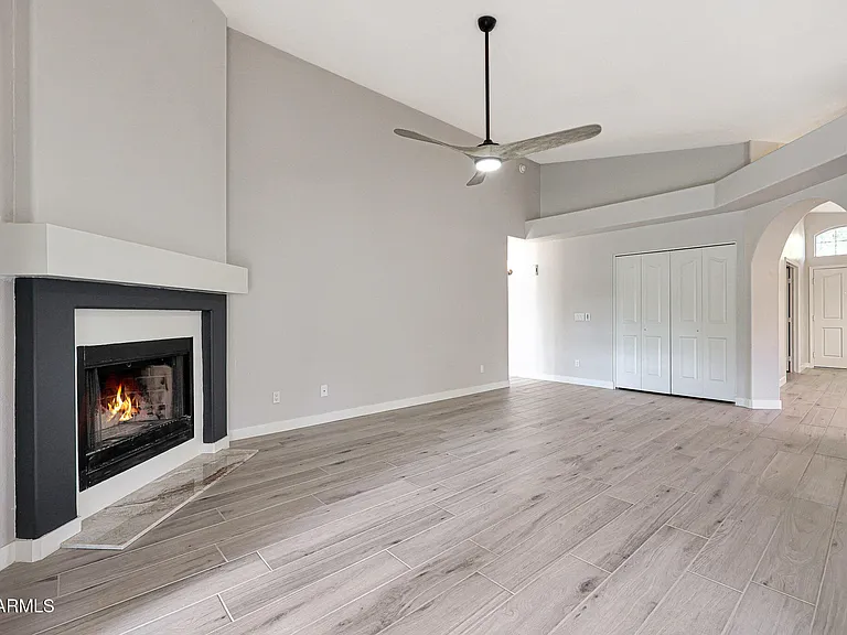 14215 N 56th Pl — Photo 7