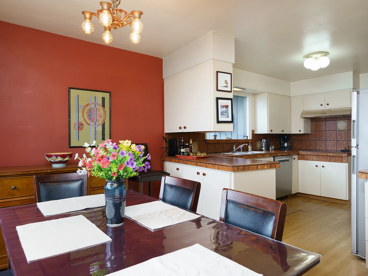 3 bed, 1842 sqft, $5,800 — Photo 3