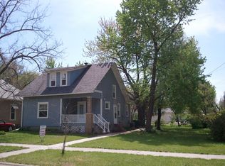 1829 SW 2nd St, Topeka, KS 66606