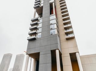 737 W Washington Blvd APT 802, Chicago, IL