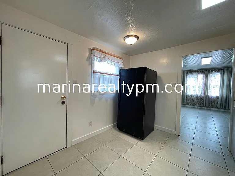 426 Springs Rd — Photo 7